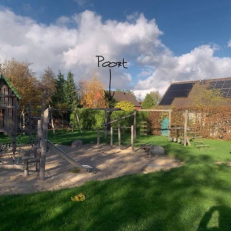 Vakantiehuis Op Villapark Oesterbaai Aan Zee , Met Speeltuin Grenzend Aan De Tuin Wemeldinge Exterior foto
