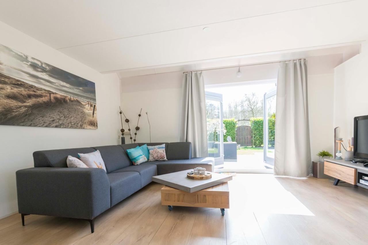 Vakantiehuis Op Villapark Oesterbaai Aan Zee , Met Speeltuin Grenzend Aan De Tuin Wemeldinge Exterior foto